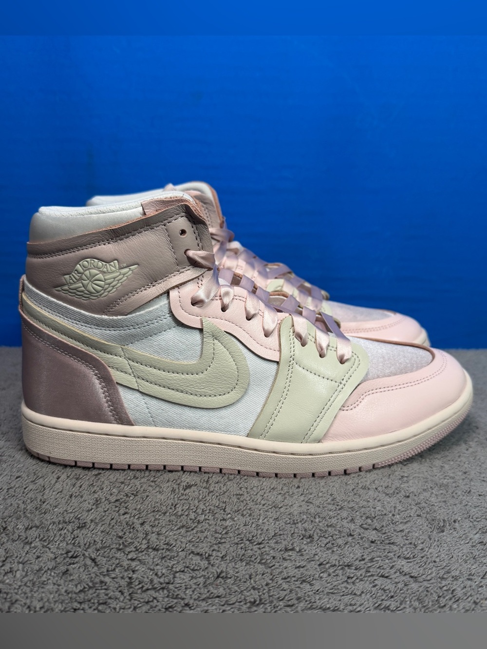 Jordan 1 high
W MM 
Brand new - Picture 3 of 14